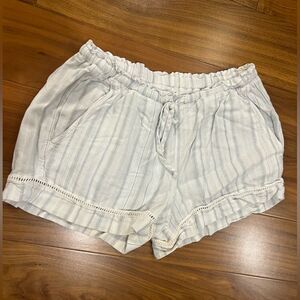 Bella dahl Women's Light gray blue Striped Shorts size M